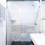 69-4c Prime Lower East Side 1br Brand New
