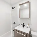 69-2c Brand New Prime Lower East Side 1br Apartment *