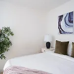 75-3b 3br Luxury Duplex Brand New &d Elevator