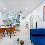 75-3b 3br Luxury Duplex Brand New &d Elevator