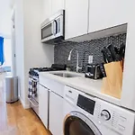 Apartment 26-4a New Prime 20's W D Shared Courtyard New York
