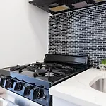 26-4a New Prime 20's W D Shared Courtyard