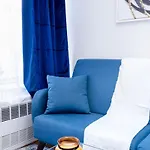 Apartment 26-4a New Prime 20's W D Shared Courtyard *