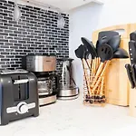 26-4a New Prime 20's W D Shared Courtyard *