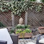 Bed & Breakfast Serenity At New York
