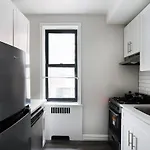 105 -5g Brand New Prime Location Elevator