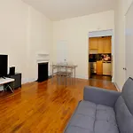 Modern 2 Bedroom Apartment In Midtown West