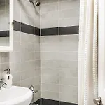 69-4d Trendy Lower East Side 1b Brand New