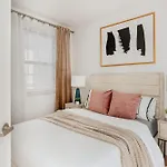 69-4d Trendy Lower East Side 1b Brand New *