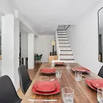 91-1d 3br 2baths Duplex With A Private Back Yard - Gym *