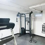91-1d 3br 2baths Duplex With A Private Back Yard - Gym