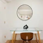 52-3de Newly Renovated 2br Bth Midtown East New York