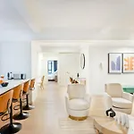 52-3de Newly Renovated 2br Bth Midtown East Apartment