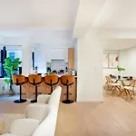 Apartment 52-3de Newly Renovated 2br Bth Midtown East *