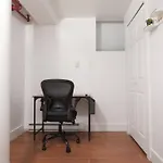 Comfy Guest House In Hell\'S Kitchen