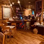 Large In Charming Townhouse Homestay New York
