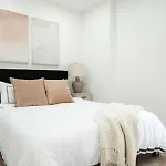 3Br 2Baths With Private Outdoors