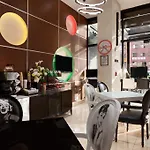 Howard Johnson Soho Hotel 3*