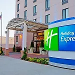 Express Brooklyn By Ihg Hotel