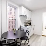 Peaceful Apartment In Lower Manhattan New York