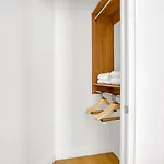 Apartment Midtown E 2br W Elevator Doorman Gym Nr Un Nyc-752 New York