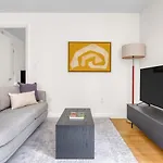 Apartment Midtown E 2br W Elevator Doorman Gym Nr Un Nyc-752