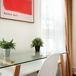 61-2c Prime Ues 2br Newly Furnished Value New York