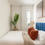 61-2c Prime Ues 2br Newly Furnished Value
