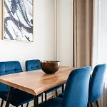 Apartment 61-2c Prime Ues 2br Newly Furnished Value