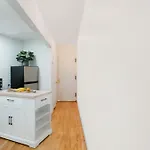 139-2w Prime West Village Furnished 2br Value New York