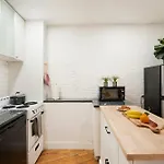 139-2w Prime West Village Furnished 2br Value