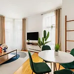 139-2w Prime West Village Furnished 2br Value New York