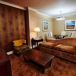 Radio City Apartments