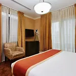 Radio Aparthotel 3*