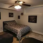 Lovely 5Bedroom Apartment In Nyc!