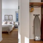 Midtown West 1br W Doorman Nr Rockefeller Center Nyc-1394 Apartment