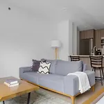 Sparkling Midtown W Gym Nr Times Sq Nyc-228 *