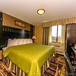 Rodeway Bronx Zoo 4*