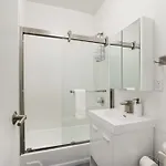 444-2e Modern 2br Hell's Kitchen * New York