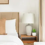 444-2e Modern 2br Hell's Kitchen New York