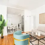 Apartment 444-2e Modern 2br Hell's Kitchen
