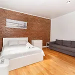 The Upper East Side Monthly Apartment New York