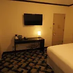 Night Broadway Hotel 3*