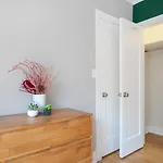 Gorgeous Roomy W Village 1br W Doorman Nyc-131 Apartment New York