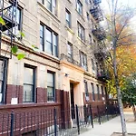 2 Bedrooms Entire Beautiful Apt In Williamsburg!