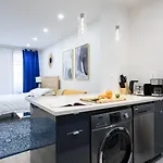 1597-12 New Prime Ues Wd In Unit Apartment *