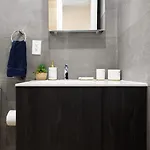 1597-12 New Prime Ues Wd In Unit * New York