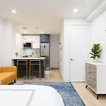 1597-12 New Prime Ues Wd In Unit Apartment