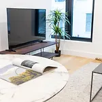 149bk-202 New 1br In Prime Greenpoint Bk *