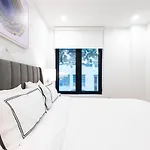 149bk-202 New 1br In Prime Greenpoint Bk New York